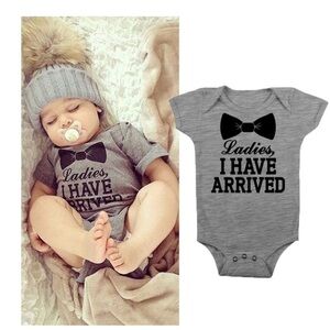 NWT Newborn ‘Ladies I Have Arrived’ Gray Cotton Onesie 0-3 Months